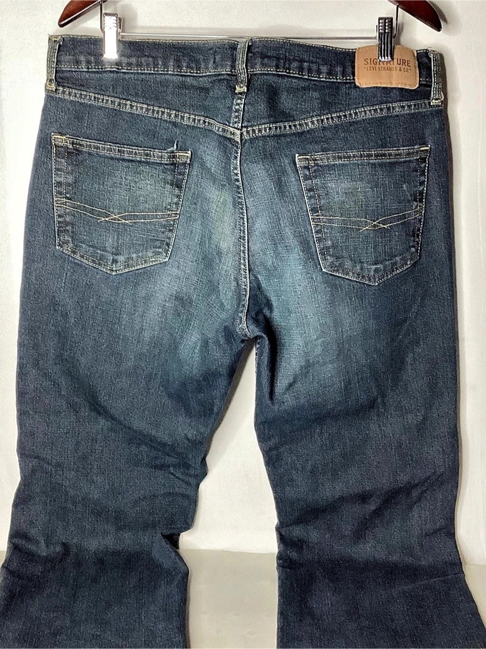 NWOT Levi's men’s Signature S61 Relaxed Blue Jeans - Picture 3 of 7